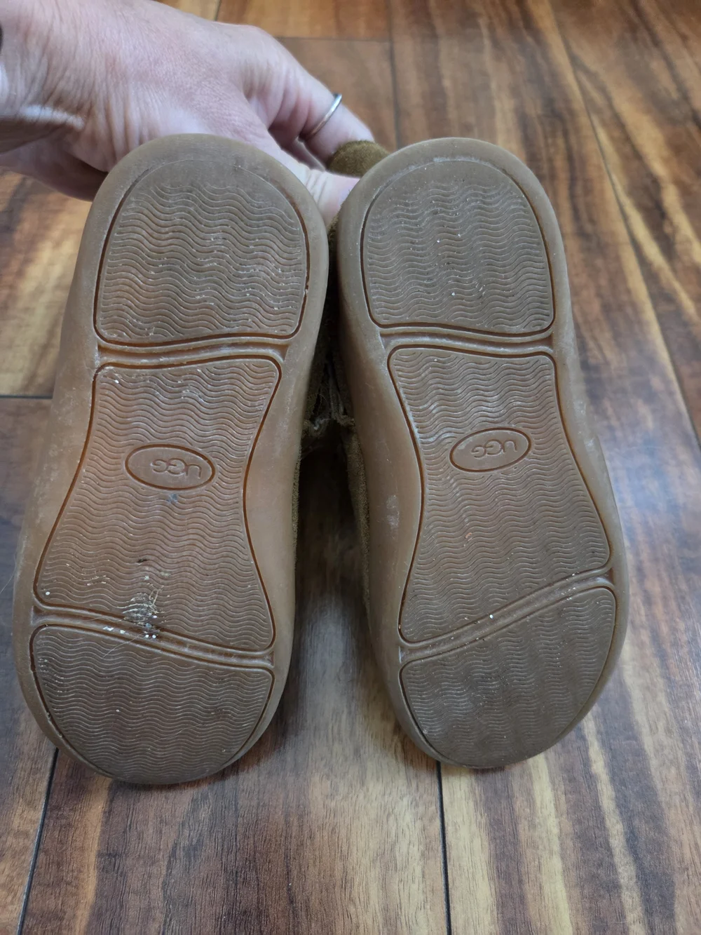 UGG Kids Chestnut Suede Shearling-Lined Booties